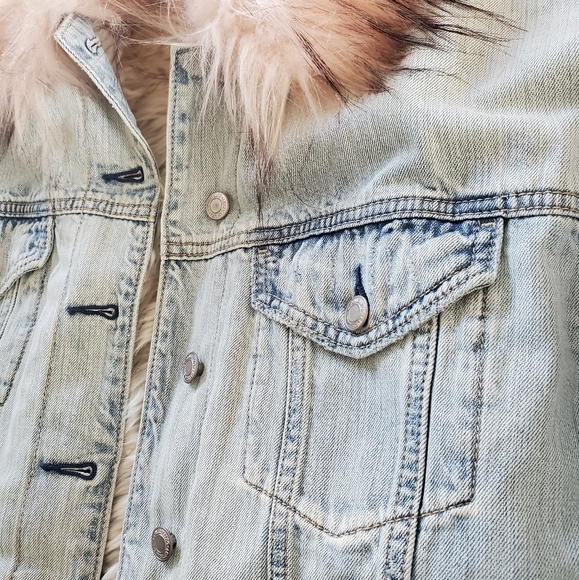 AMERICAN EAGLE faux fur lined Jean jacket - Picture 6 of 11